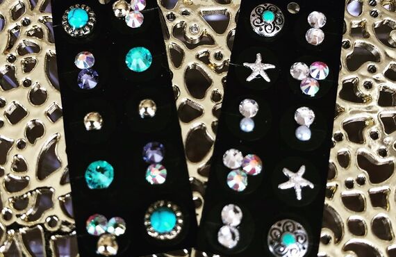 入間にある耳つぼジュエリーのサロンはスワロフスキーを取り扱っております